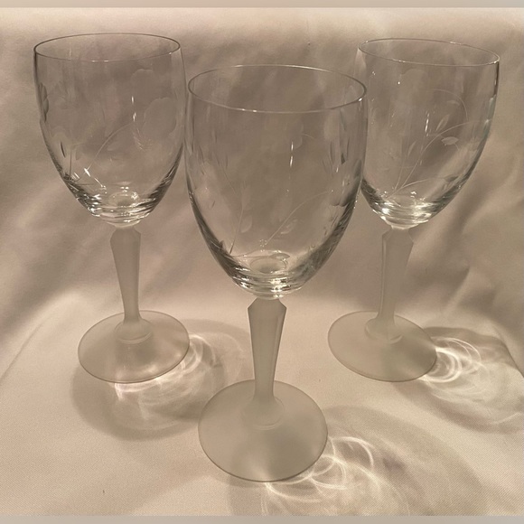 Vintage Floral Etched Glasses with Frosted Stems Set of 3 - Picture 3 of 12